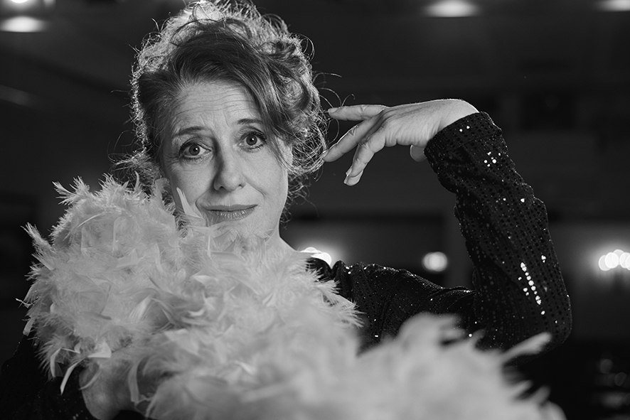 1121_LuiseKinseher-Querformat-MaryfromBavary1_lowres©MartinaBogdahn