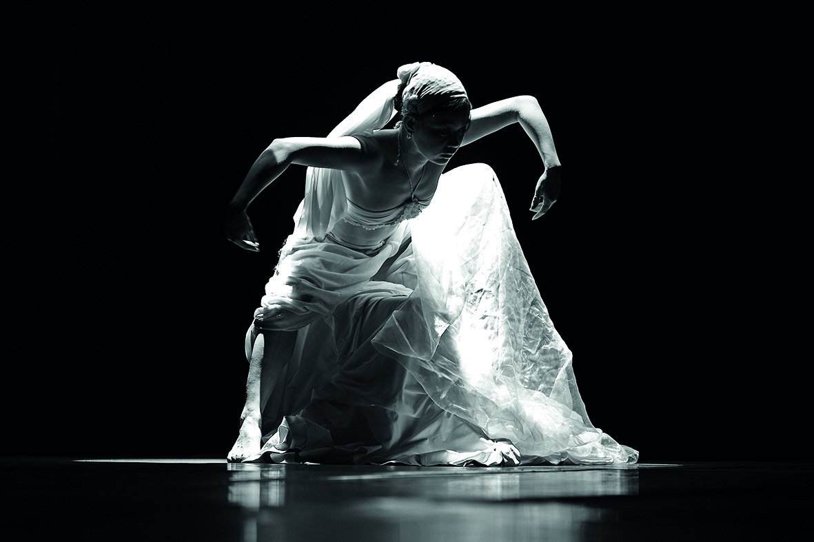 20260226_Rosenboom_Tänzerin_klein_CMYK 20260226_Rosenboom_Tänzerin_klein_CMYK