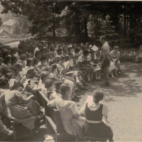 Lesung in der Frauenschule Miesbach um 1939, © Stadtarchiv Miesbach