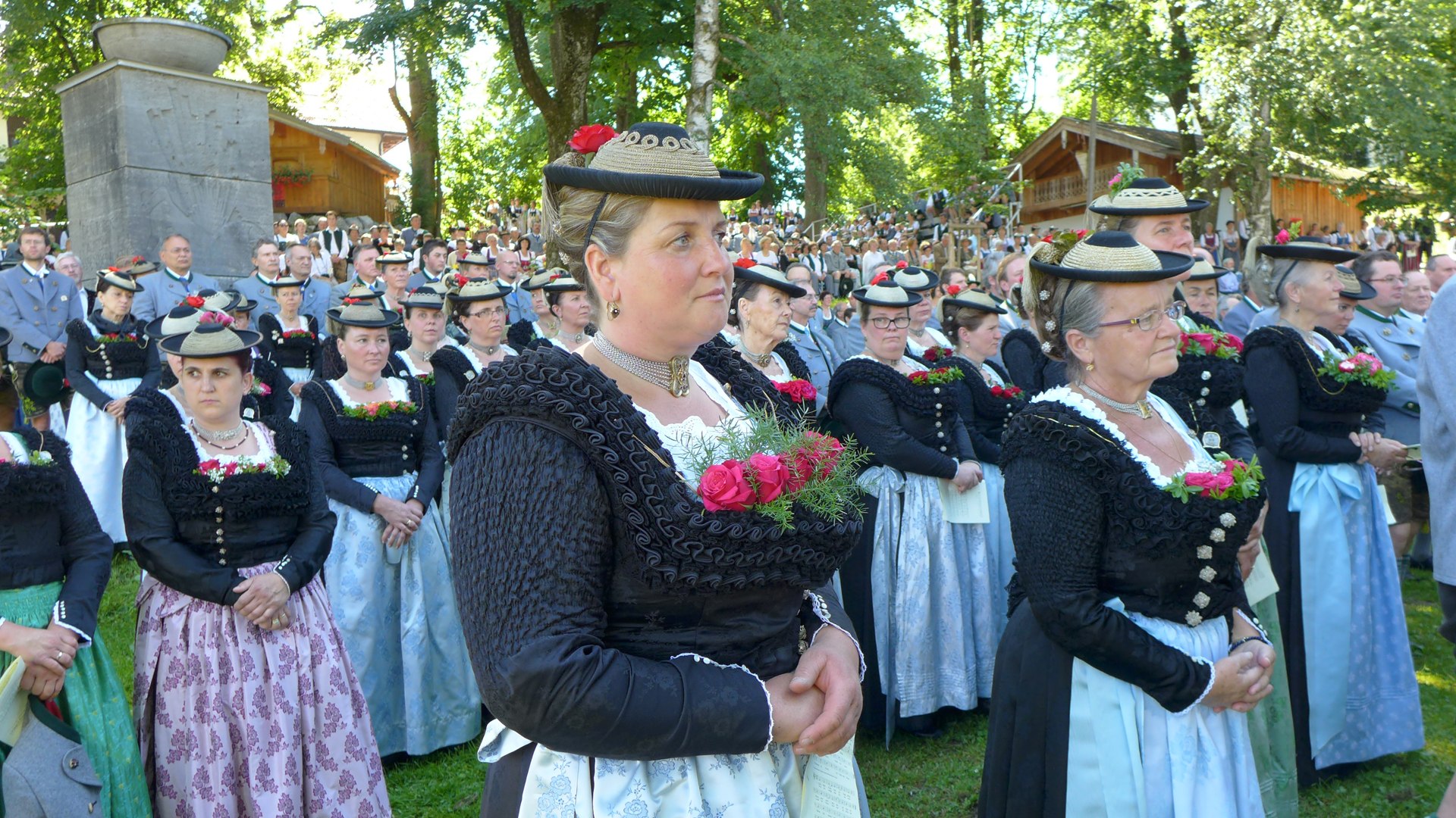 Tracht_in_MB_erfunden_SCHALK_1920x1280