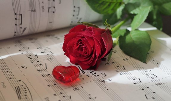 sheet-music-8578311_1280_valentinstag