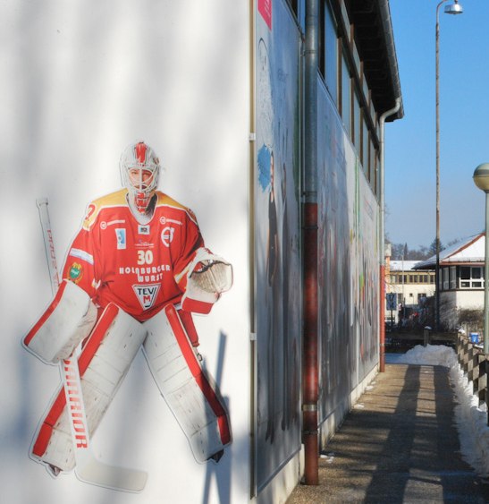 Eisstadion außen, © Selina Benda