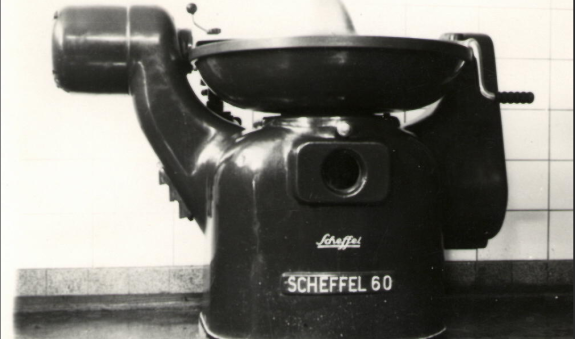 Schneidmischer (Kutter) um 1950, © Metzgerei Röckenschuß
