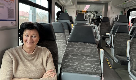 Verena Wolf im Zug, © Hartmut Wolf