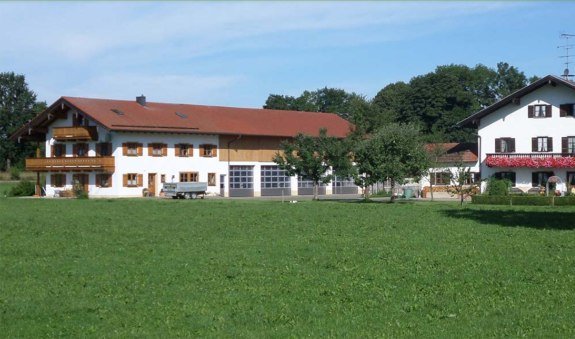 Hofladen außen, © Familie Betzinger