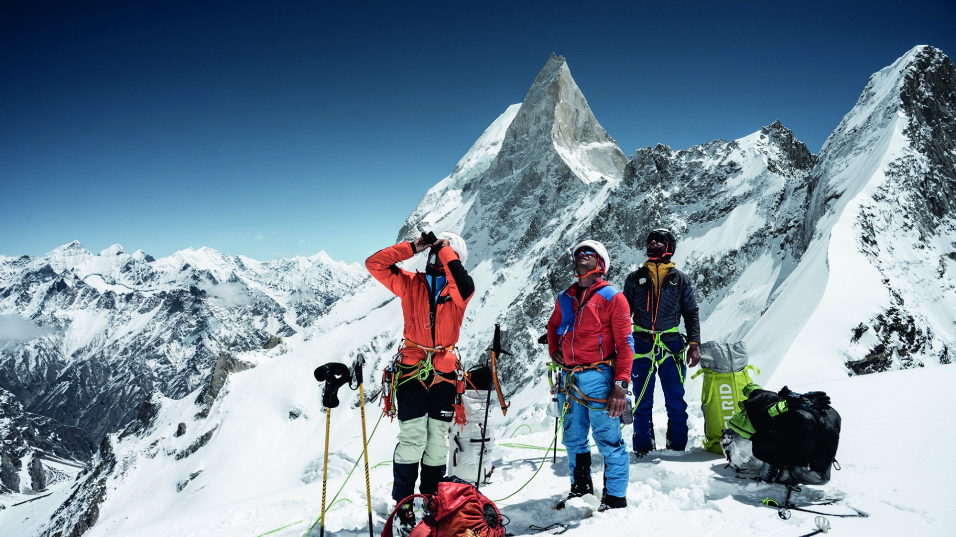 20251210_AFF_Meru_Große Wand_CMYK 20251210_AFF_Meru_Große Wand_CMYK