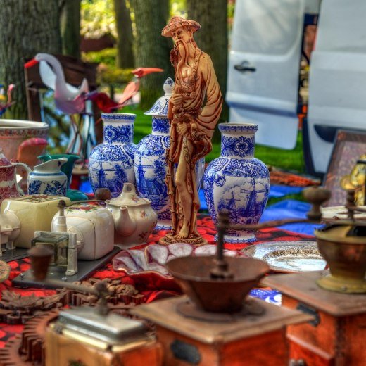 flea-market-3342450_1280
