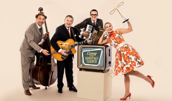 Musikliegtinderluft_Pressebild2_1200x2800_(c)KarinHaselsteiner