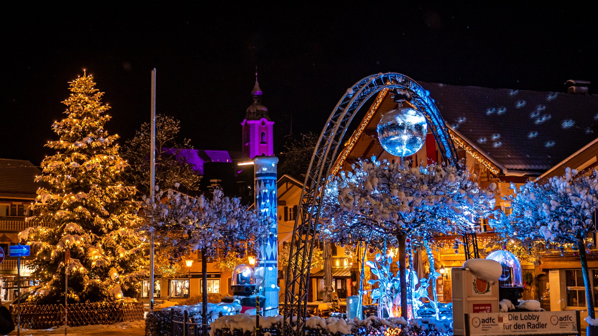 Illuminierter Marktplatz , © Max Kalup