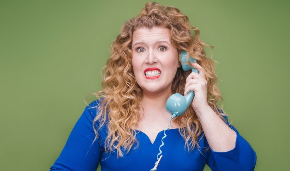 Franziska Wanninger Pressefoto hoch_Wenn du wen brauchst ruf mich nicht an_Copyright Josepha und Markus Wagner Franziska Wanninger Pressefoto hoch_Wenn du wen brauchst ruf mich nicht an_Copyright Josepha und Markus Wagner