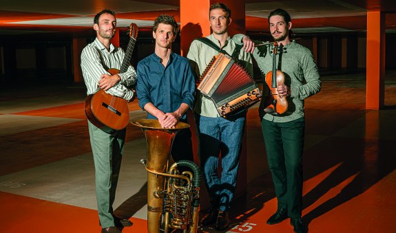 20260227_maxjoseph_orange_quer_CMYK